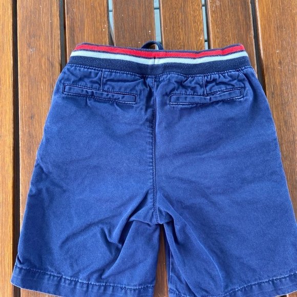 🎀 3 for $25 - Gap Boy's Chino Pull On Shorts in Size 5 GUC - Picture 3 of 9